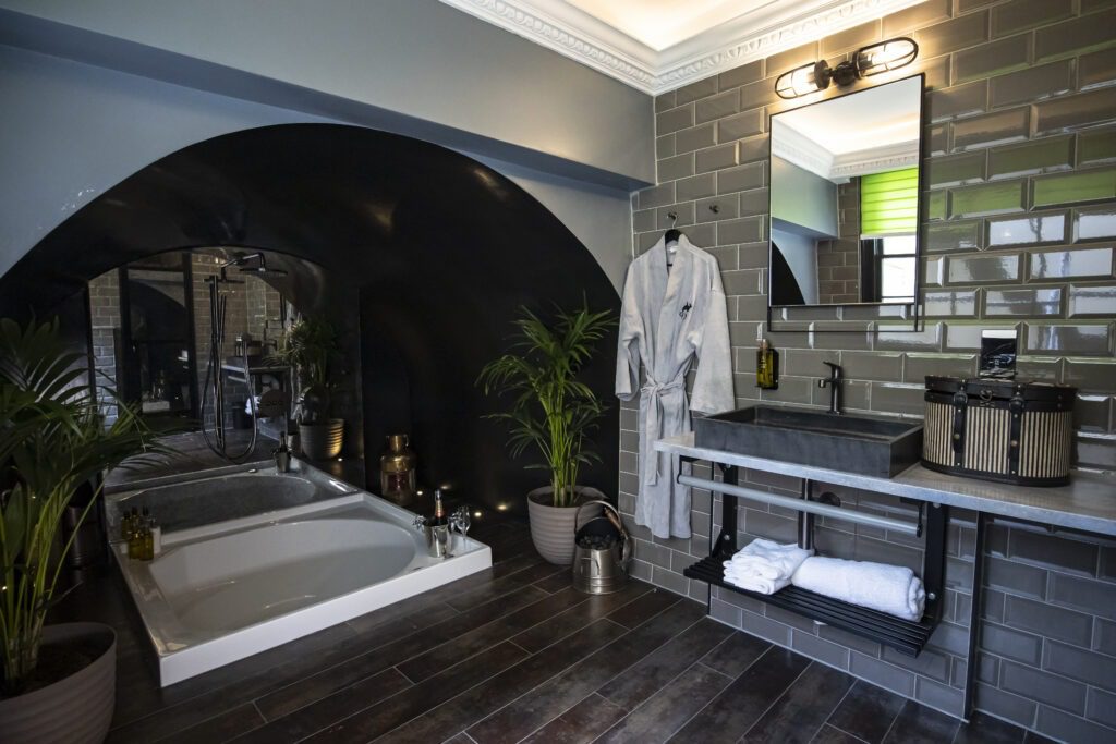 Gyle Bath 8