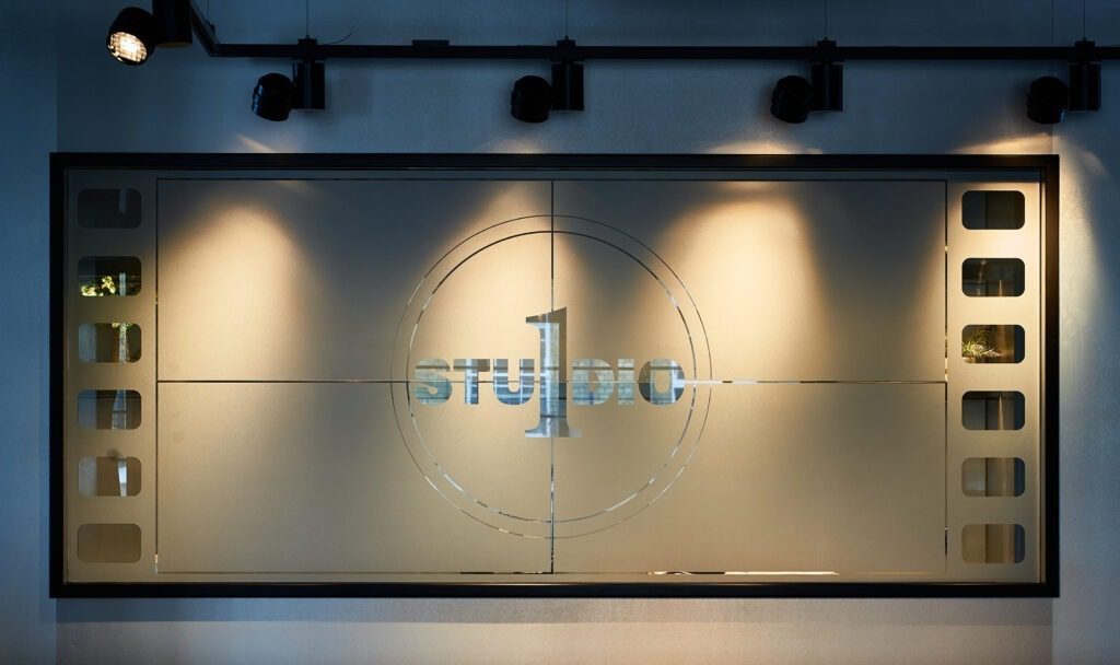 Studio One 1 38