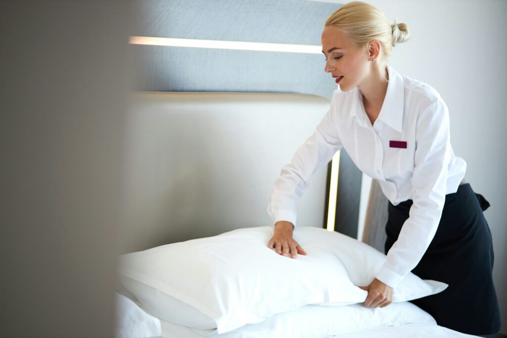 Boutique vs chain hotels service