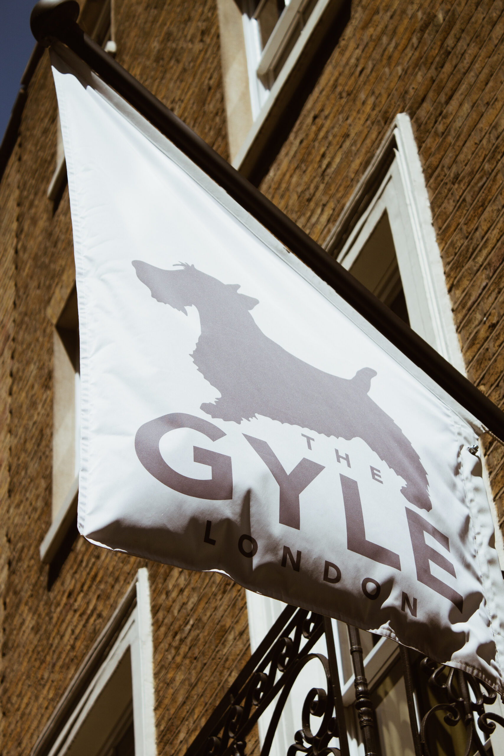 66589F76 ED55 4AEA A405 CD40032E5B6E scaled